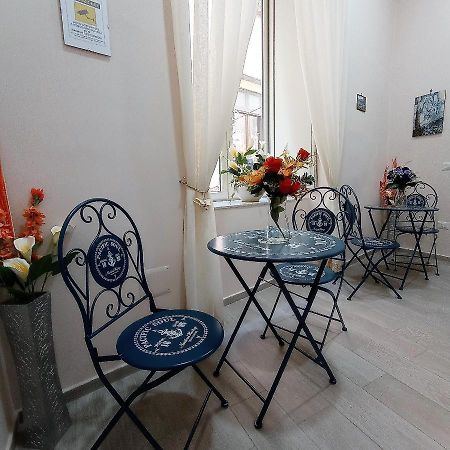 Essenza Di Napoli Bed & Breakfast Bagian luar foto