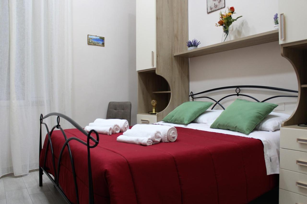 Essenza Di Napoli Bed & Breakfast Bagian luar foto
